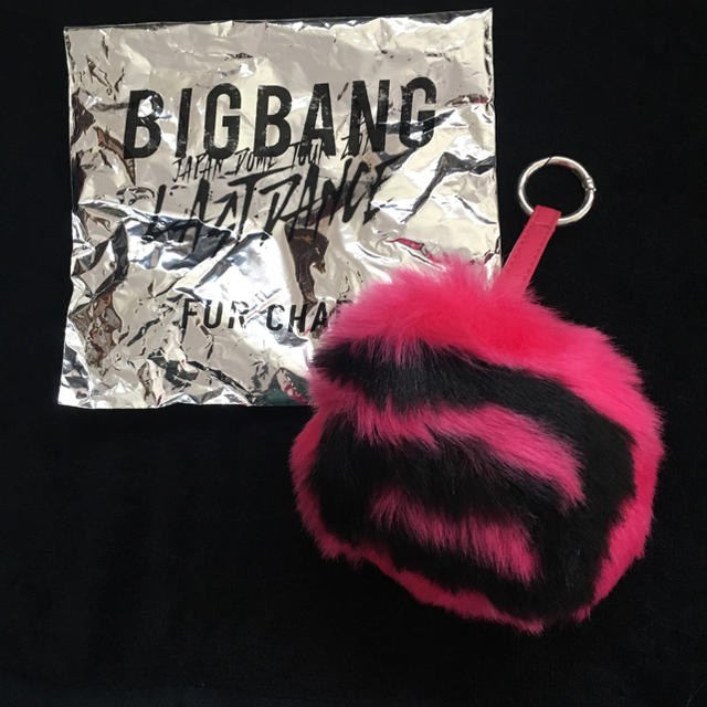 BIGBANG(ビッグバン)のBIGBANG G-DRAGON ジヨン ファーチャーム エンタメ/ホビーのCD(K-POP/アジア)の商品写真