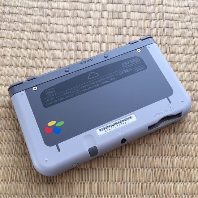 ニンテンドー3DS(ニンテンドー3DS)のnewニンテンドー3dsLL「スーパーファミコンエディション」 エンタメ/ホビーのゲームソフト/ゲーム機本体(携帯用ゲーム機本体)の商品写真