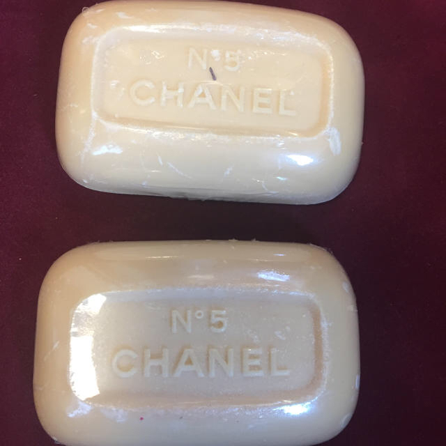 CHANEL(シャネル)のシャネル石鹸5つ コスメ/美容のボディケア(ボディソープ/石鹸)の商品写真