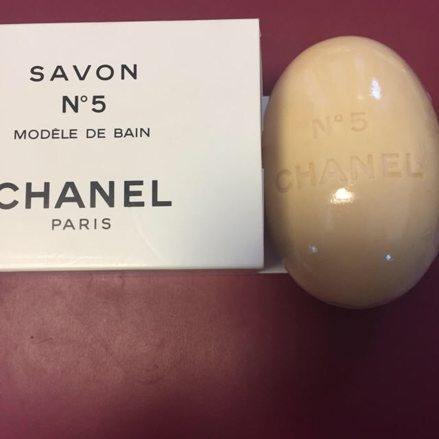 CHANEL(シャネル)のシャネル石鹸5つ コスメ/美容のボディケア(ボディソープ/石鹸)の商品写真