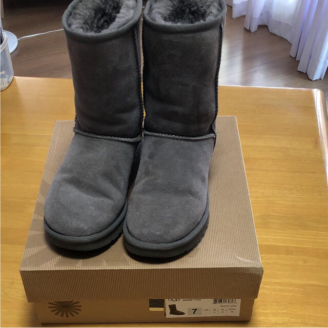 ★美品★UGGムーンブーツ★24