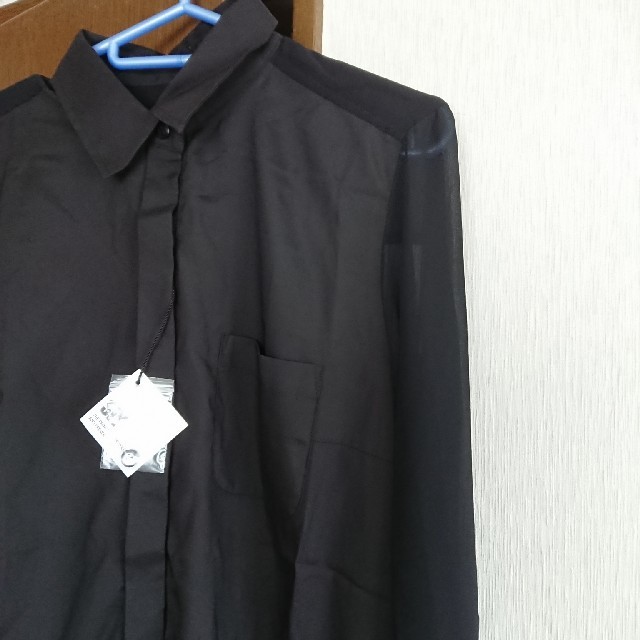 SLY(スライ)のSLY シースルーシャツ 未使用 2 ブラック スライ 黒 レディースのトップス(シャツ/ブラウス(長袖/七分))の商品写真