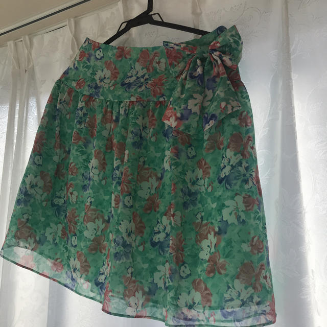 Techichi(テチチ)のリボン付き ミントブルーのスカート レディースのスカート(ひざ丈スカート)の商品写真