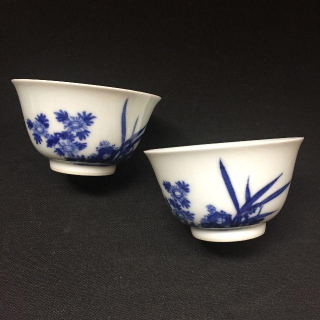 大明成化年製 煎茶碗 江戸期 古染付 古伊万里 花蝶紋 2組 美品 大明成化年製 煎茶碗 江戸期 古染付 古伊万里 花蝶紋 2組 美品