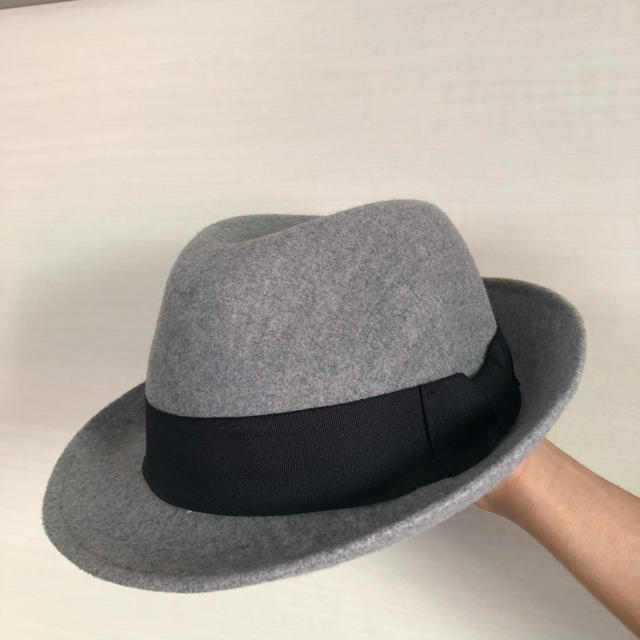 GU(ジーユー)の【新品 タグなし】GU フェルト 中折れハット グレー レディースの帽子(ハット)の商品写真