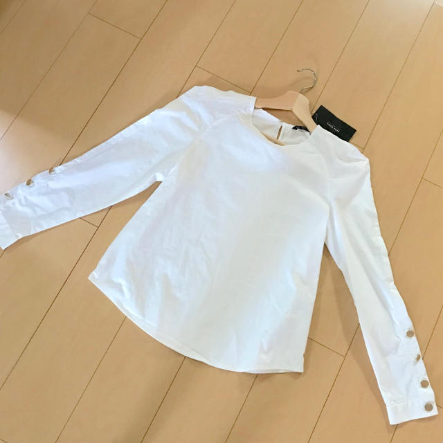 ZARA(ザラ)のZARA basic ブラウス ♡新品未使用 送料込み！ レディースのトップス(シャツ/ブラウス(長袖/七分))の商品写真