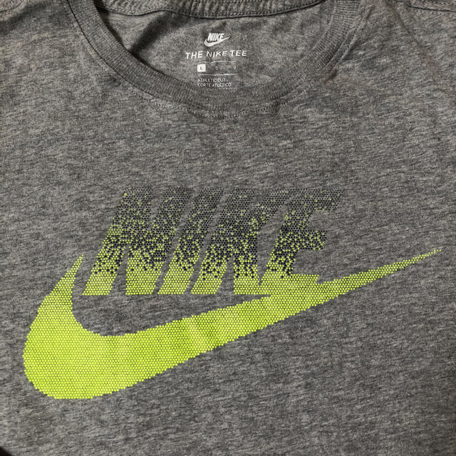 NIKE(ナイキ)のナイキ 長袖Tシャツ160 グレー 新品未使用 キッズ/ベビー/マタニティのキッズ服男の子用(90cm~)(Tシャツ/カットソー)の商品写真