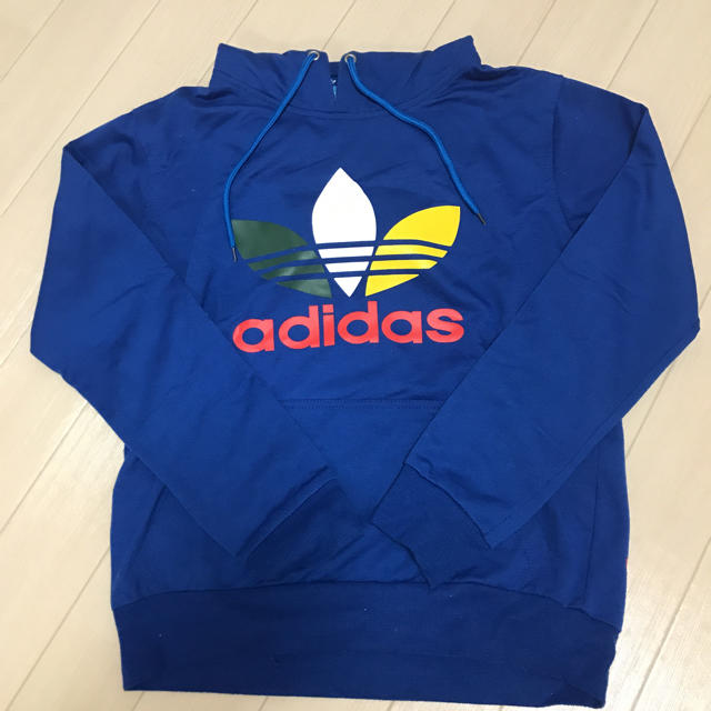 adidas(アディダス)のパーカー レディースのトップス(パーカー)の商品写真