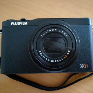 フジフイルム(富士フイルム)のFUJIFILMコンデジ　XQ1中古品　(コンパクトデジタルカメラ)