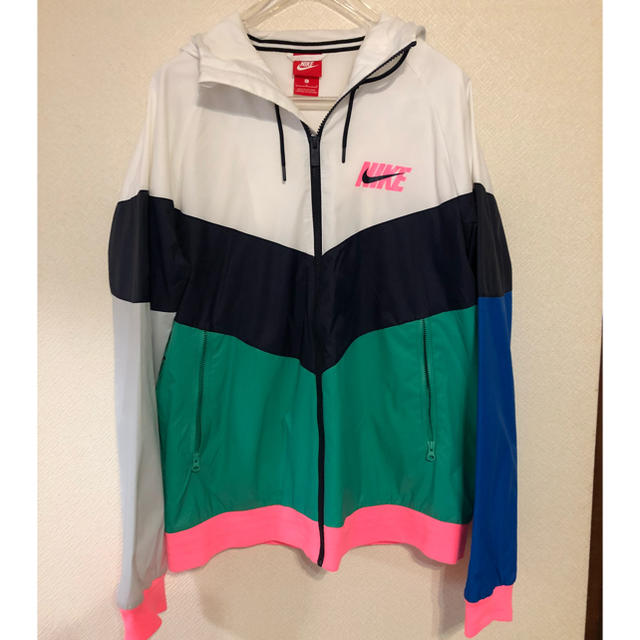 NIKE(ナイキ)のNIKE WIND RUNNER HOODIE JACKET メンズのジャケット/アウター(ナイロンジャケット)の商品写真