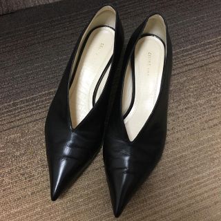 美品セリーヌ（CELINE）Vネックパンプス23 【値下げしました】