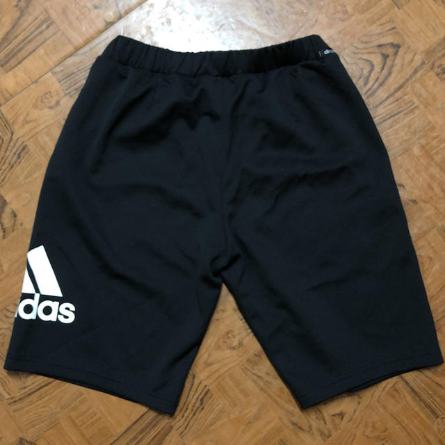 adidas(アディダス)のadidas♡ハーフパンツ スポーツ/アウトドアのトレーニング/エクササイズ(トレーニング用品)の商品写真