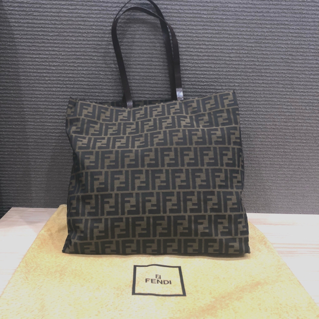 FENDI - 即購入OK! FENDI フェンディ ズッカ柄 トートバック ナイロン