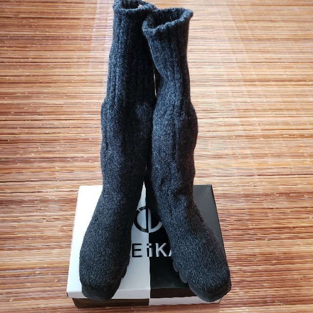 KEiKA(ケイカ)の【ふー12様専用】KEiKA ケイカ　ニットブーツ レディースの靴/シューズ(ブーツ)の商品写真