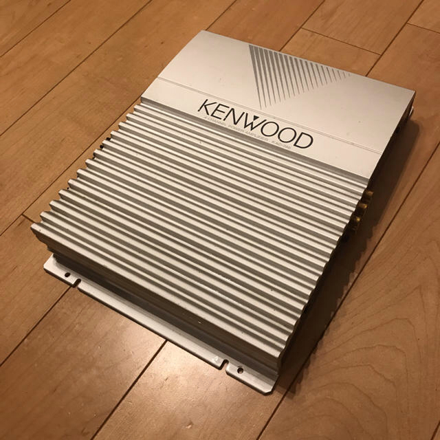 KENWOOD(ケンウッド)のKENWOOD アンプ 4チャン KAC-746 自動車/バイクの自動車(カーオーディオ)の商品写真