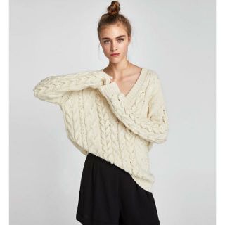 ザラ(ZARA)の2017AW  パール付ニット(ニット/セーター)