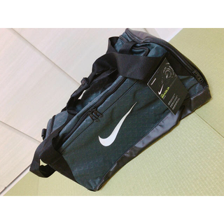 ナイキ(NIKE)のNIKE スポーツバッグ(ボストンバッグ)