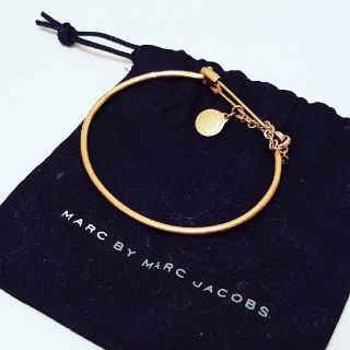 マークジェイコブス(MARC JACOBS)の【巾着付】MARC JACOBS　ゴールドブレスレット(ブレスレット/バングル)