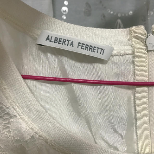 ALBERTA FERRETTI(アルベルタフェレッティ)のアルベルタフェレッティ 総レース 白ワンピ ホワイト レース ノースリーブ レディースのワンピース(ひざ丈ワンピース)の商品写真