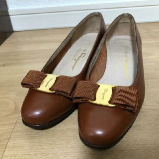 サルヴァトーレフェラガモ(Salvatore Ferragamo)の美品☆フェラガモ パンプス(ローファー/革靴)