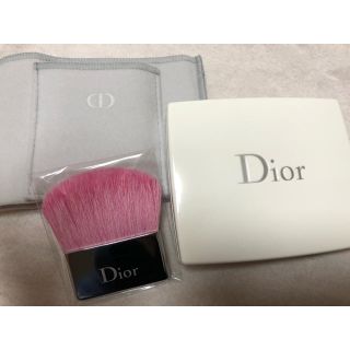 ディオール(Dior)のスノーブラッシュ＆ブルームパウダー(チーク)