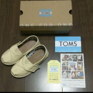 トムズ(TOMS)の新品　toms キッズシューズ　17cm(スリッポン)