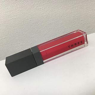 スリー(THREE)のほぼ新品* THREE リリカルリップブルーム(口紅)