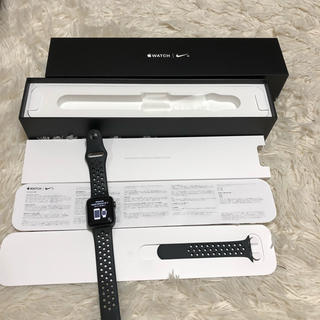 アップルウォッチ(Apple Watch)のapple watch 2 NIKE  38mm 美品 アップルウォッチ (腕時計(デジタル))