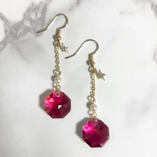 スワロフスキー(SWAROVSKI)の【Swarovski 】ボルドー×スター☆ピアス&イヤリング(ピアス)