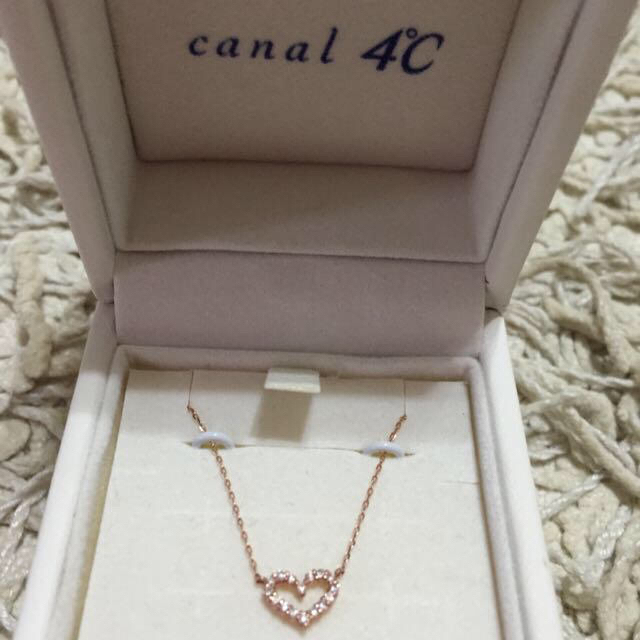 canal４℃(カナルヨンドシー)のcanal4℃メレダイヤハートネックレス レディースのアクセサリー(ネックレス)の商品写真