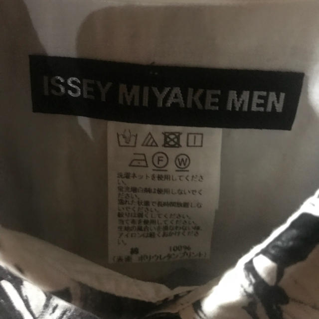 ISSEY MIYAKE - issey miyake 柄シャツの通販 by mode's shop｜イッセイミヤケならラクマ 限定品特価