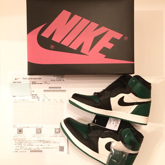 NIKE(ナイキ)のNIKE AIR JORDAN 1 RETRO HIGH  PINE GREEN メンズの靴/シューズ(スニーカー)の商品写真