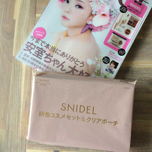 SNIDEL(スナイデル)のスイート10月号 スナイデル SNIDEL 付録 安室奈美恵 sweet エンタメ/ホビーの雑誌(ファッション)の商品写真