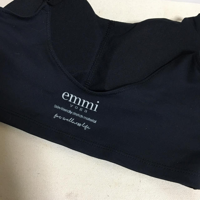 emmi atelier(エミアトリエ)のemmi yoga ブラトップ スポーツ/アウトドアのトレーニング/エクササイズ(ヨガ)の商品写真