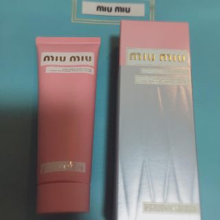 ミュウミュウ(miumiu)のmiumiu限定ハンドクリーム (ハンドクリーム)