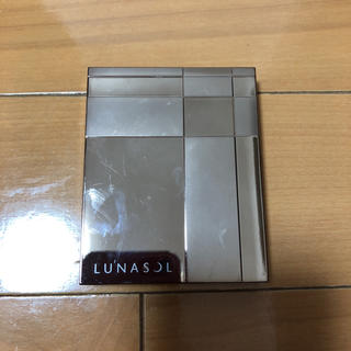 ルナソル(LUNASOL)の新品 ルナソル フェザリースモーキーアイズ 04(アイシャドウ)