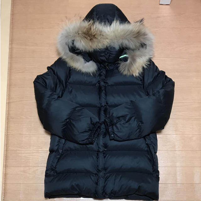 MONCLER(モンクレール)のSaToKo様専用 モンクレール バレンティーヌ サイズ00 黒 レディースのジャケット/アウター(ダウンジャケット)の商品写真
