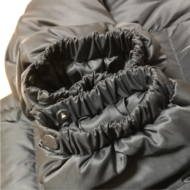 MONCLER(モンクレール)のSaToKo様専用 モンクレール バレンティーヌ サイズ00 黒 レディースのジャケット/アウター(ダウンジャケット)の商品写真