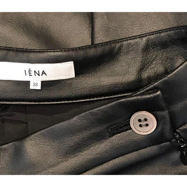 IENA(イエナ)のイエナ/IENA フェイクレザースカート 38 ブラック 雨の日に♪ レディースのスカート(ミニスカート)の商品写真