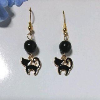 【1】黒猫 チャーム ピアス ハンドメイド(ピアス)