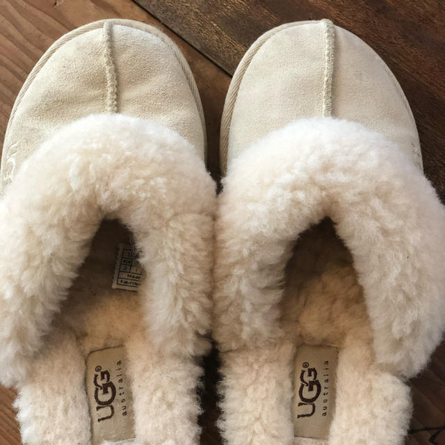 UGG(アグ)の＊かりん紅茶様専用＊UGG キッズスリッパ 20センチ キッズ/ベビー/マタニティのキッズ靴/シューズ(15cm~)(スリッパ)の商品写真