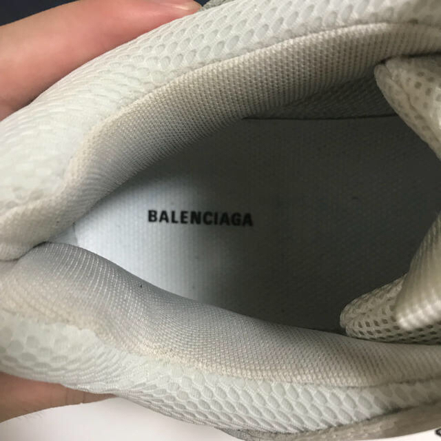 Balenciaga(バレンシアガ)のBalenciaga Triple S ブラン メンズの靴/シューズ(スニーカー)の商品写真