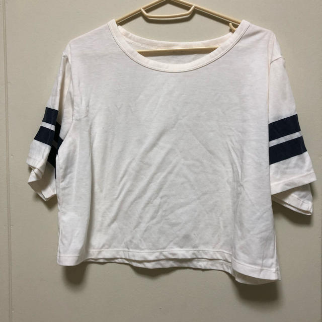 GU(ジーユー)のGU ショート丈トップス レディースのトップス(Tシャツ(半袖/袖なし))の商品写真
