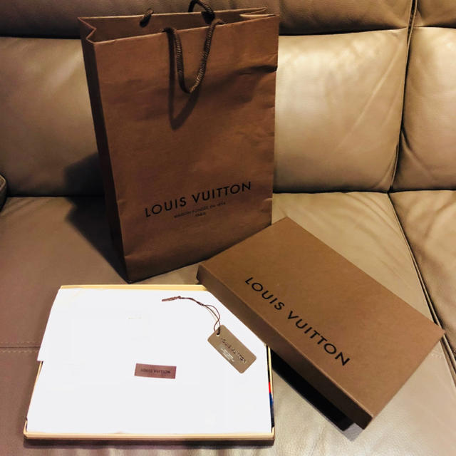 LOUIS VUITTON(ルイヴィトン)のLOUIS VUITTON ルイヴィトン マフラー エシャルプトランクストライプ メンズのファッション小物(マフラー)の商品写真