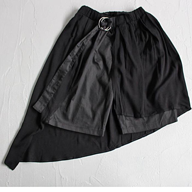 antiqua(アンティカ)のantiqua スカート付きハーフパンツ レディースのパンツ(ハーフパンツ)の商品写真