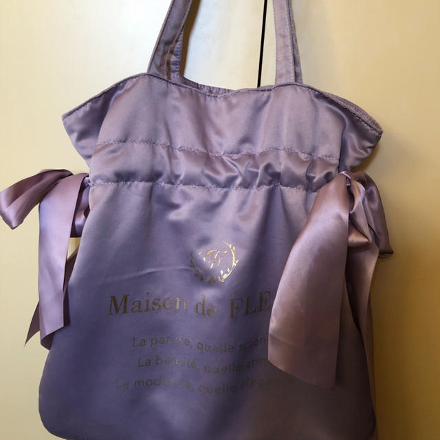 Maison de FLEUR(メゾンドフルール)のメゾンドフルール ダブルリボン レディースのバッグ(トートバッグ)の商品写真