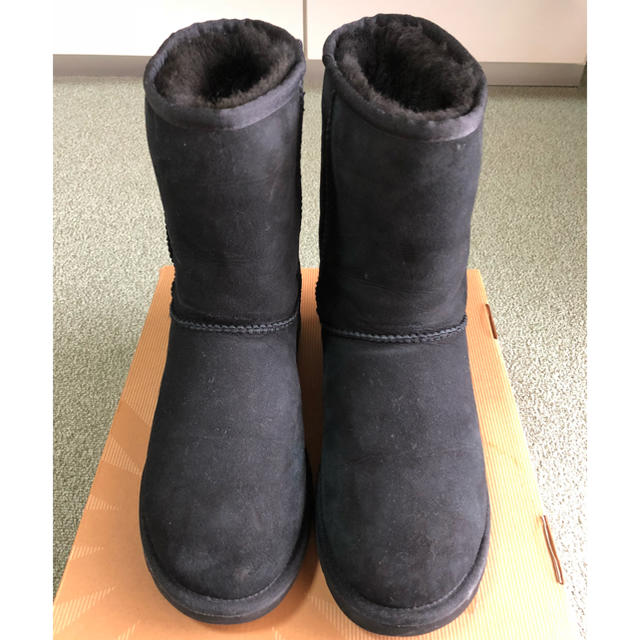 UGG クラシックショートブーツ