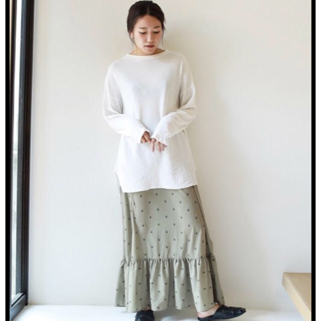 TODAYFUL(トゥデイフル)の新品タグ付❣️フラワードットサテンスカート♡ameri iena ロンハーマン レディースのスカート(ロングスカート)の商品写真