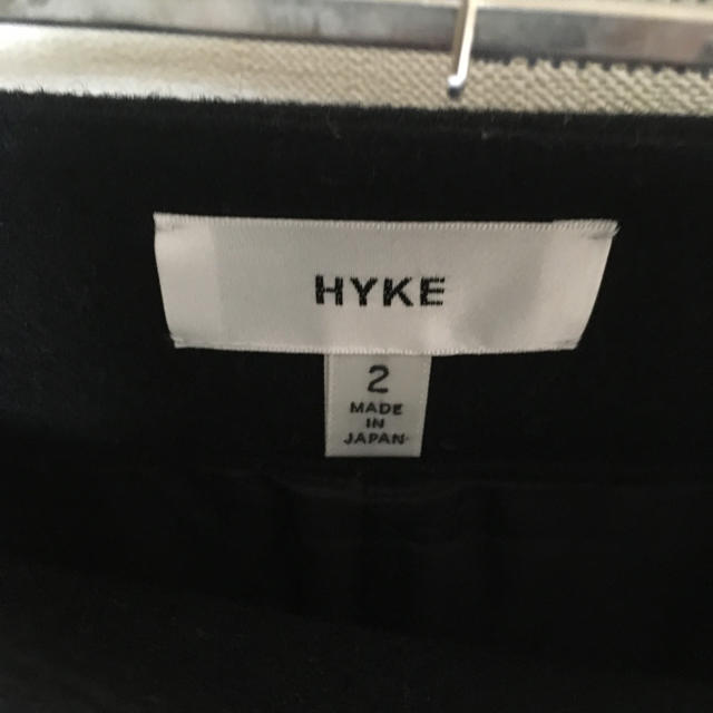 HYKE(ハイク)のHYKE ハイク ウールスカート サイズ2ブラック レディースのスカート(ひざ丈スカート)の商品写真