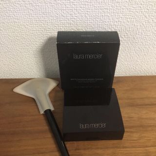 ローラメルシエ(laura mercier)のローラメルシエ マットラディアンスベイクドパウダー ハイライト01 ブラシ付き(フェイスカラー)